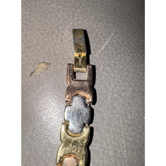 -WATCH WOMEN Avon VTG 19mm Tri Color Gold Tone Oval Dial 7" - Picture 8 of 16